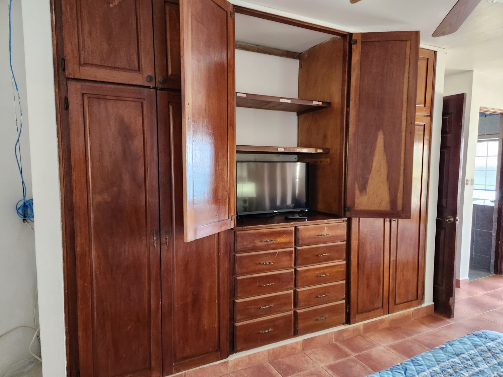 Master Bedroom — Closet & TV