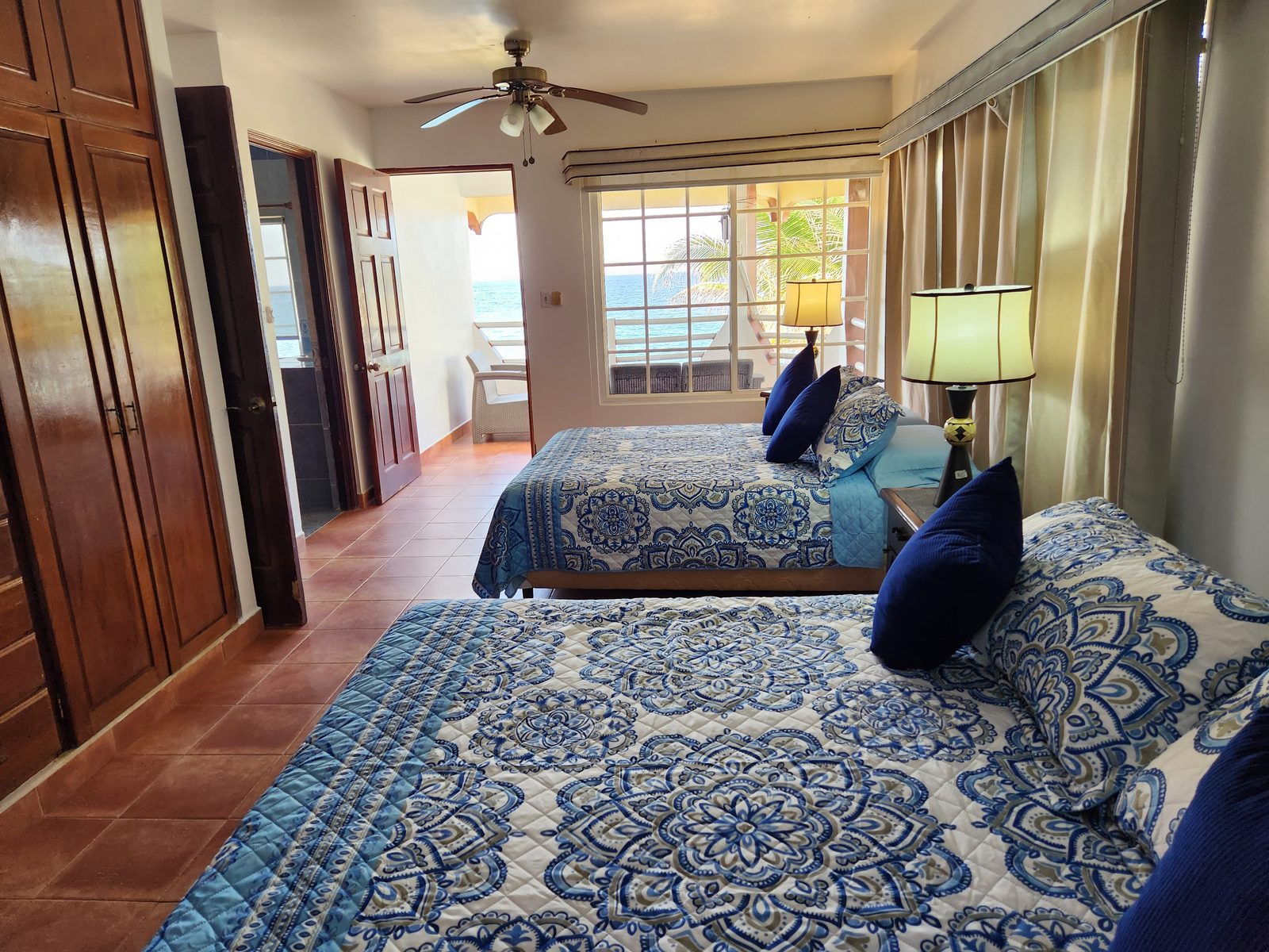 Upper Master Bedroom, Bathroom & Patio Access